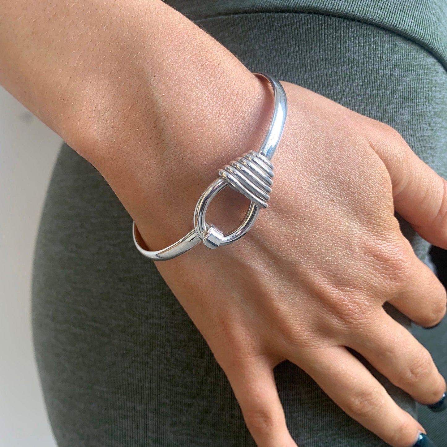 Personalized Silver Bracelet Gift 21st Birthday Gift Silver Bangle Silver Oval Comfortable Bangle Jewelry for Adult Daughter Gift Exam Pass