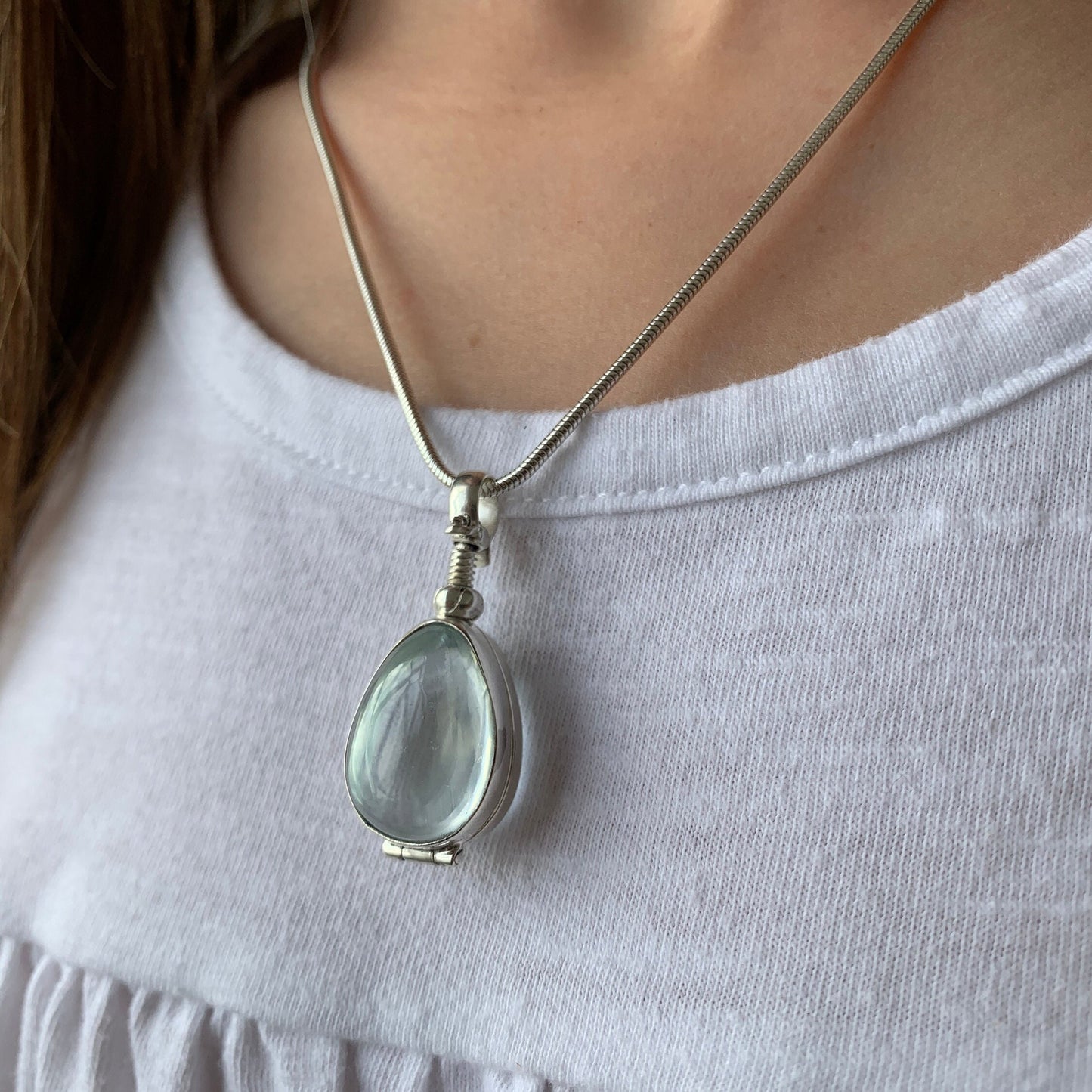 Great value gold locket necklace - Choose your shape Choose your chain gold photo locket Jewelry gift for her, add your photo locket