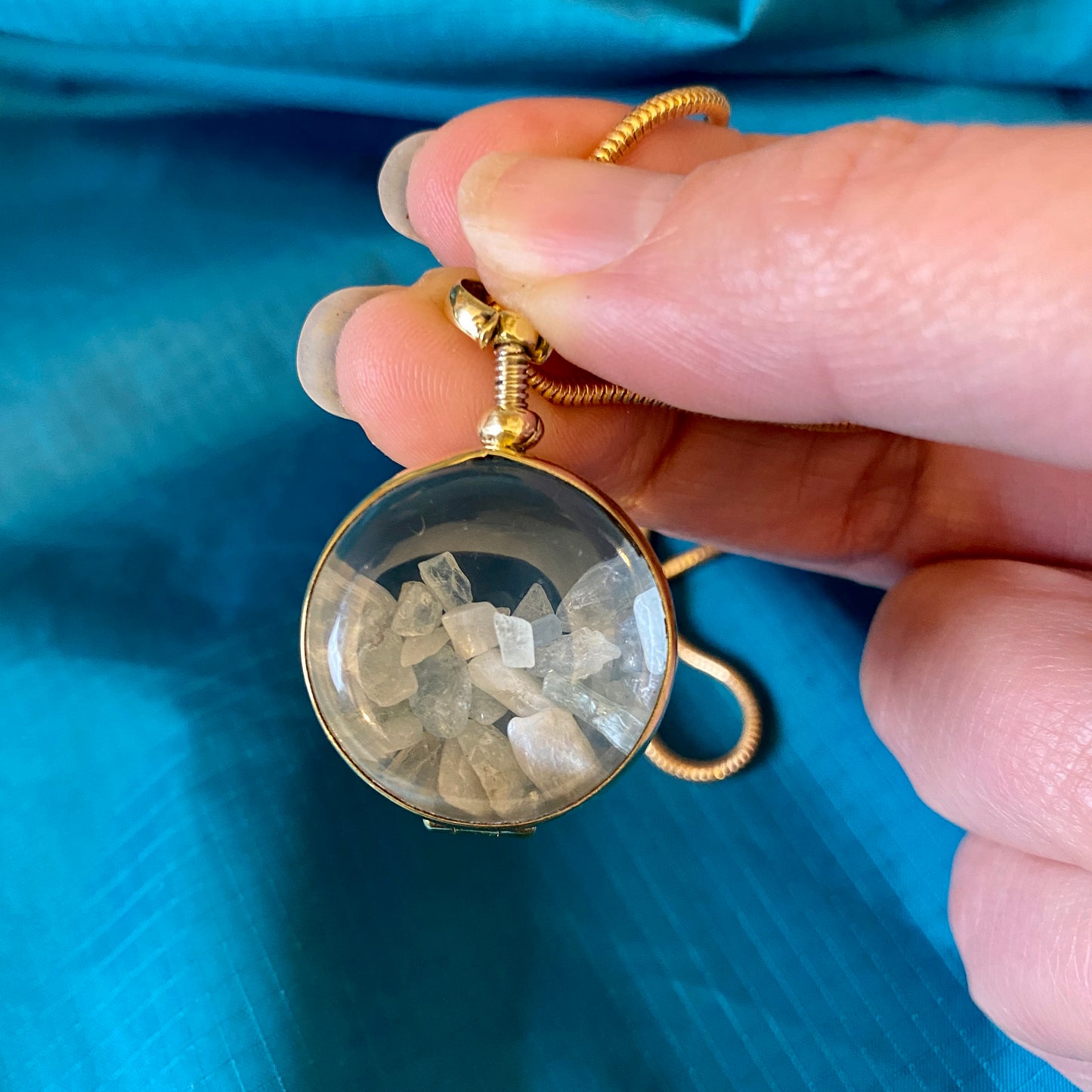 Personalised Locket for Gems, Birthstone Locket Necklace, Engraved Locket, Keepsake Memorial Jewelry Necklace, Beveled Glass Locket Necklace