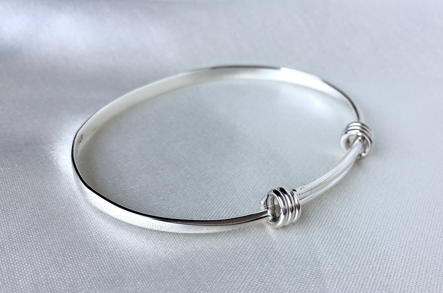 Mini Springback Silver Christening Style Tiny Bracelet