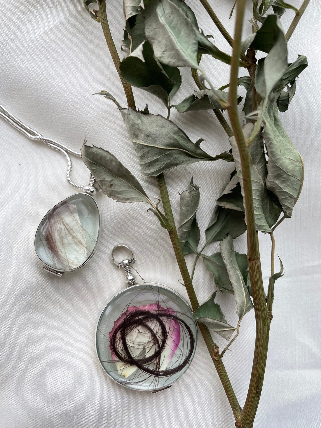 How to put hair in a locket