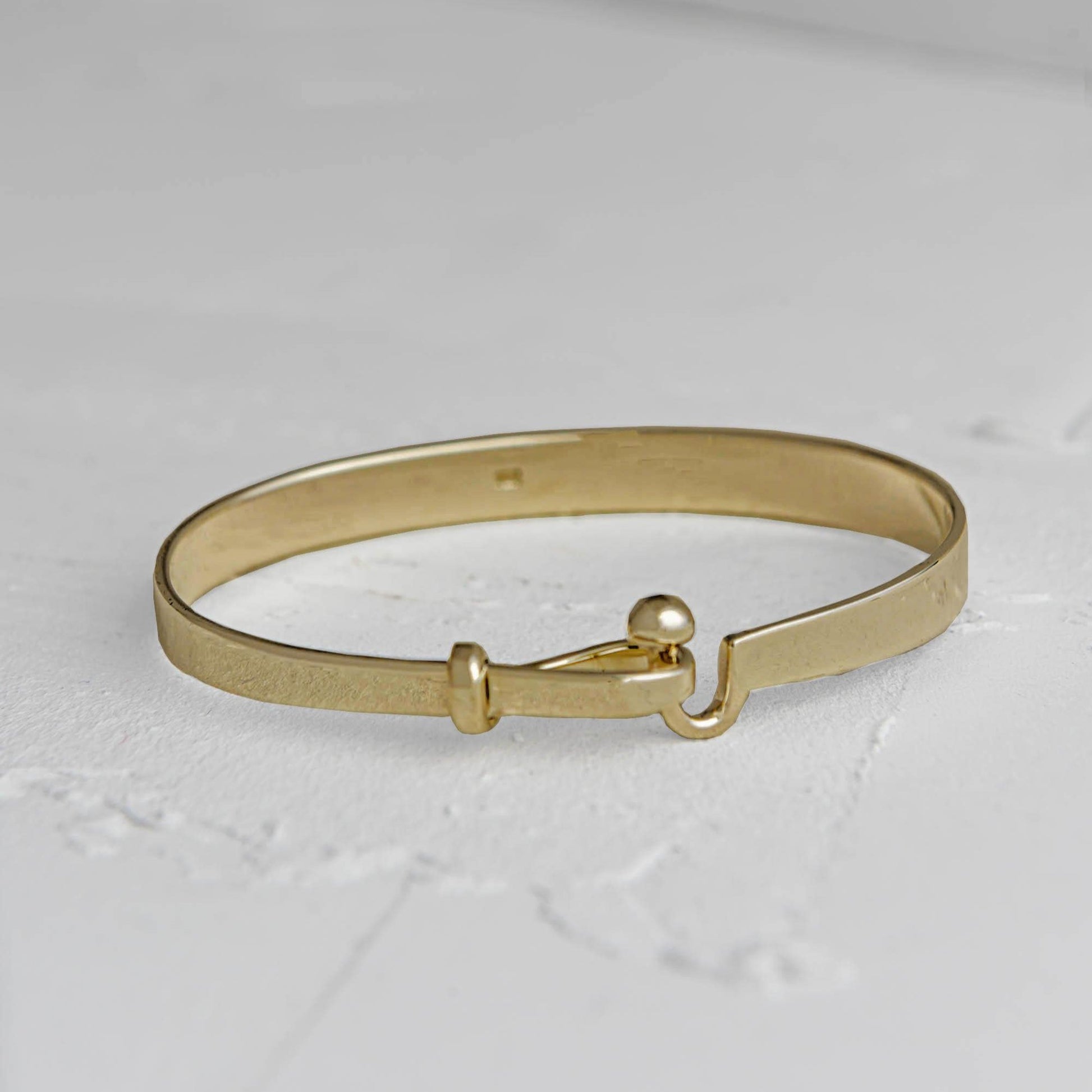 18ct gold vermeil hook and ball bangle