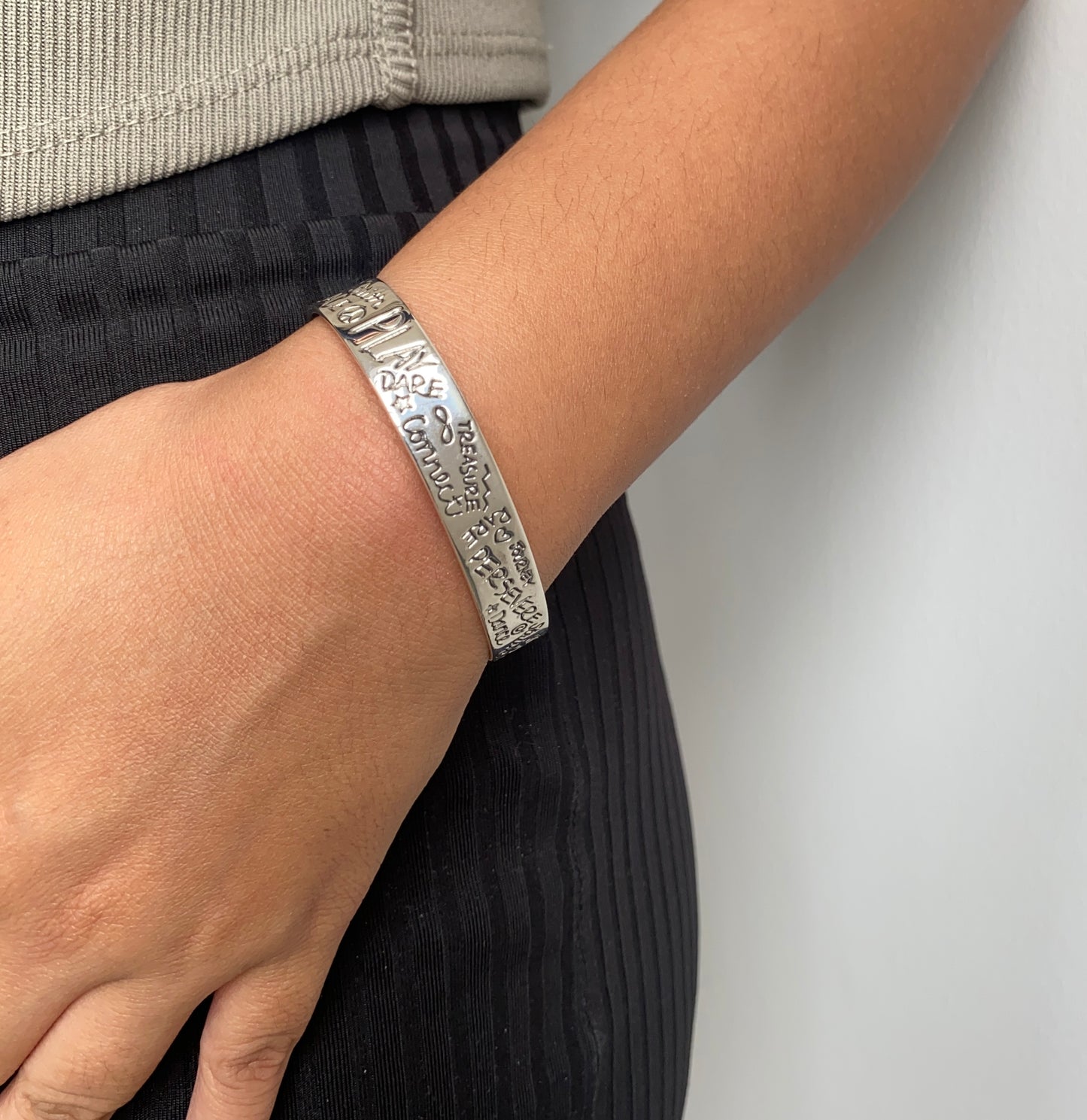 Perseverance Quote Silver Cuff Bangle