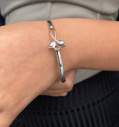Leaf Hook Bangle