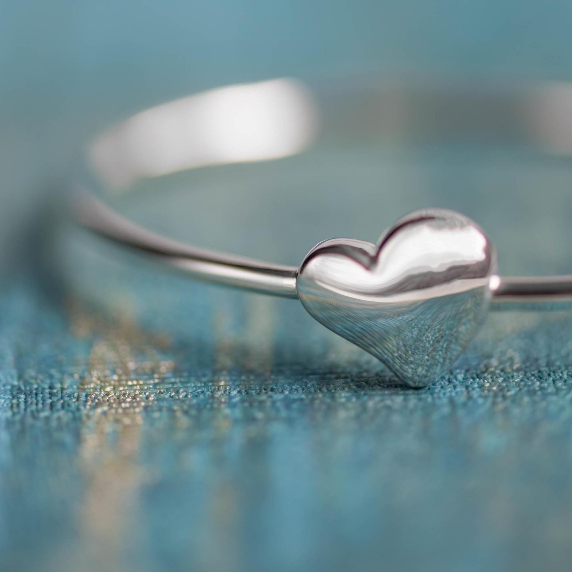 925 Sterling Silver 7 Inch Heart Bracelet – Gold Plated – Love Valentines Jewelry