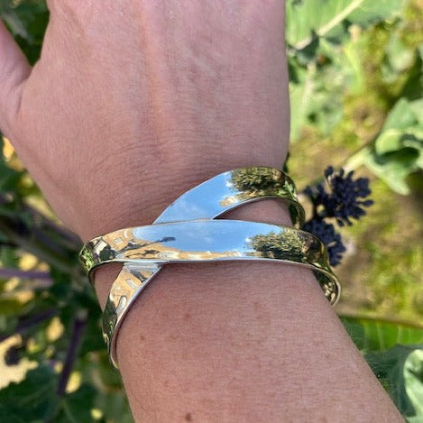 Thick X Cuff Bracelet Bangle - Mon Bijoux