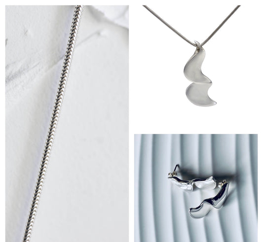 Folded 3/4 Moon Sterling Silver Necklace and Earrings Set - Mon Bijoux
