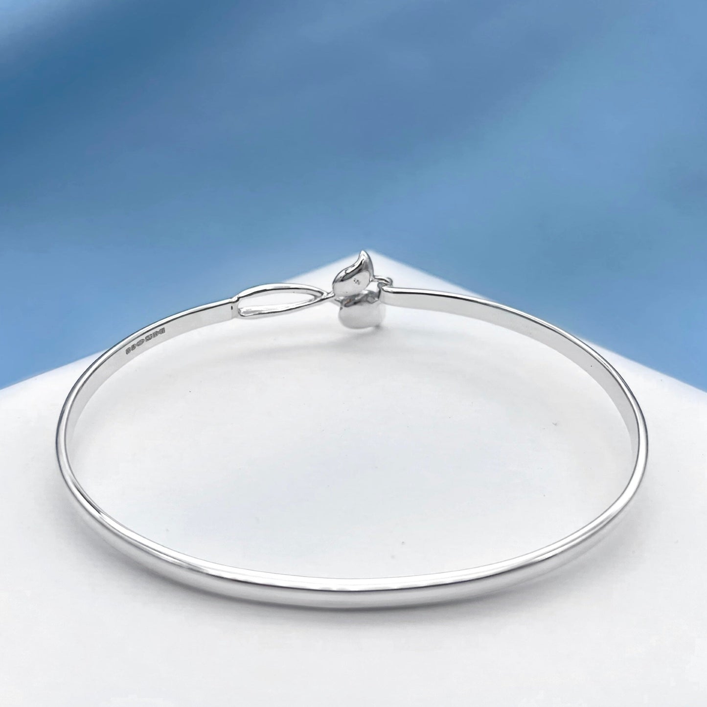 Leaf Hook Bangle