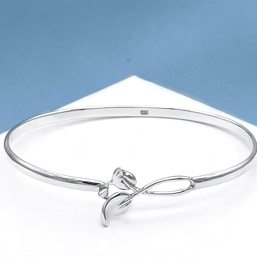 Small Wrist Bracelet Bangle with Leaf