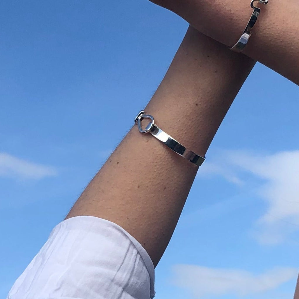 rope hook sterling silver bangle for women