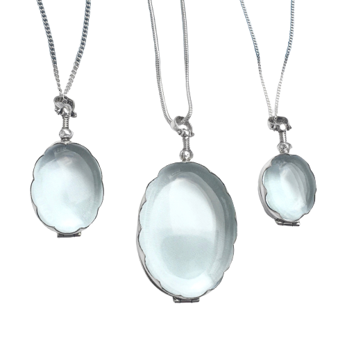 Oval 2025 floating locket