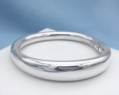 Bold and Beautiful Silver Bangle for Small Wrist