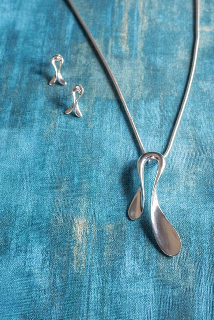 Horseshoe Sterling Silver Necklace and Earrings Set - Mon Bijoux - Mon Bijoux