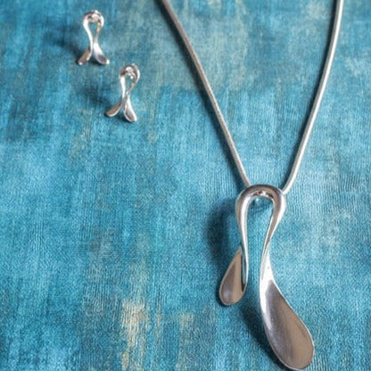 Horseshoe Inspired Equestrian Lover Statement Pendant - Mon Bijoux - Mon Bijoux