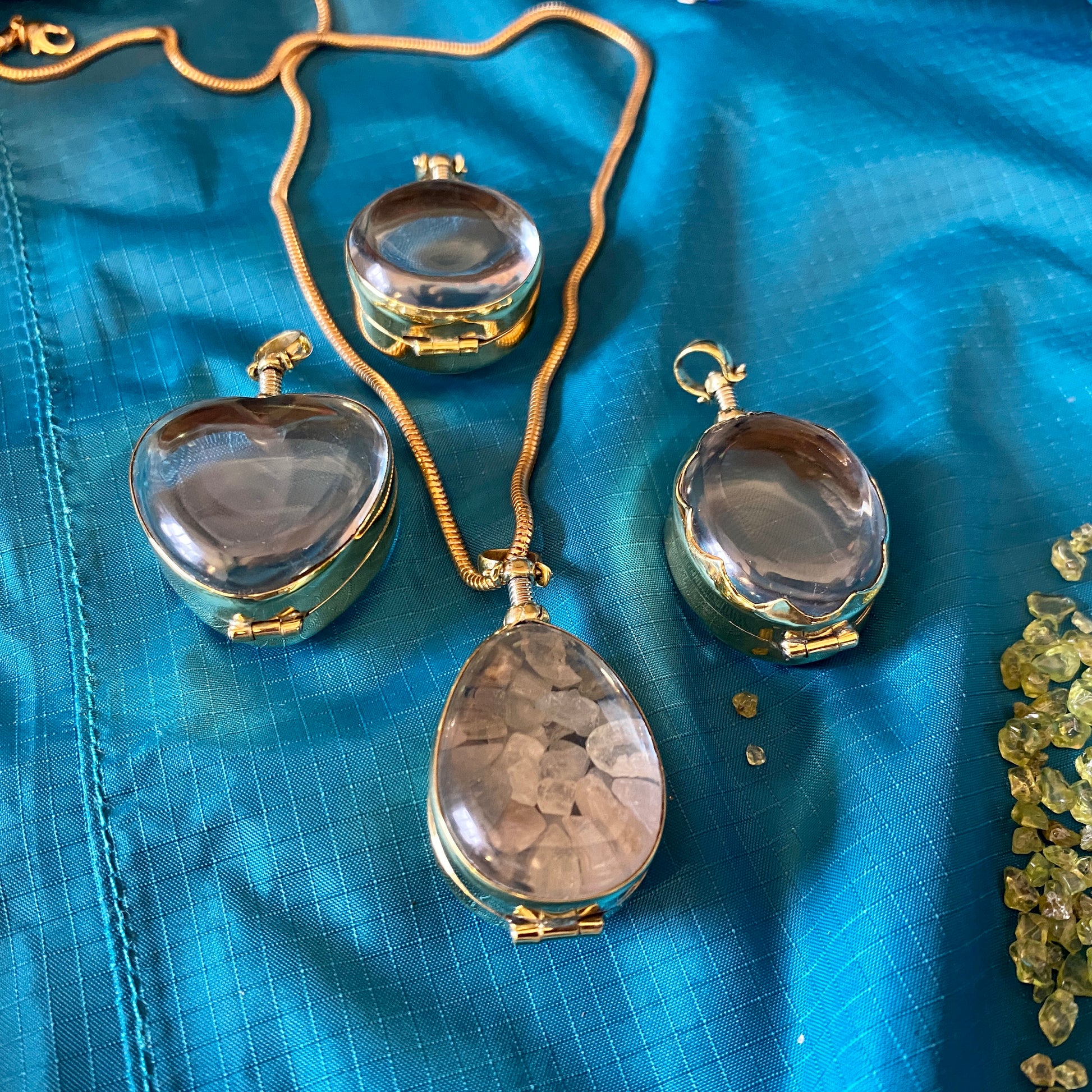 Personalised Locket for Gems, Birthstone Locket Necklace, Engraved Locket, Keepsake Memorial Jewelry Necklace, Beveled Glass Locket Necklace