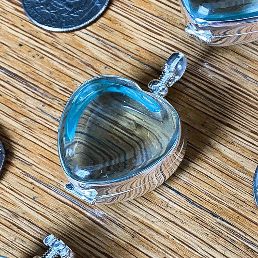 Deep Gold Heart Locket Shaker Heart Locket for Lovers Locket Engraved Glass Locket Necklace Gold Plated Locket Gold Heart Locket Pendant