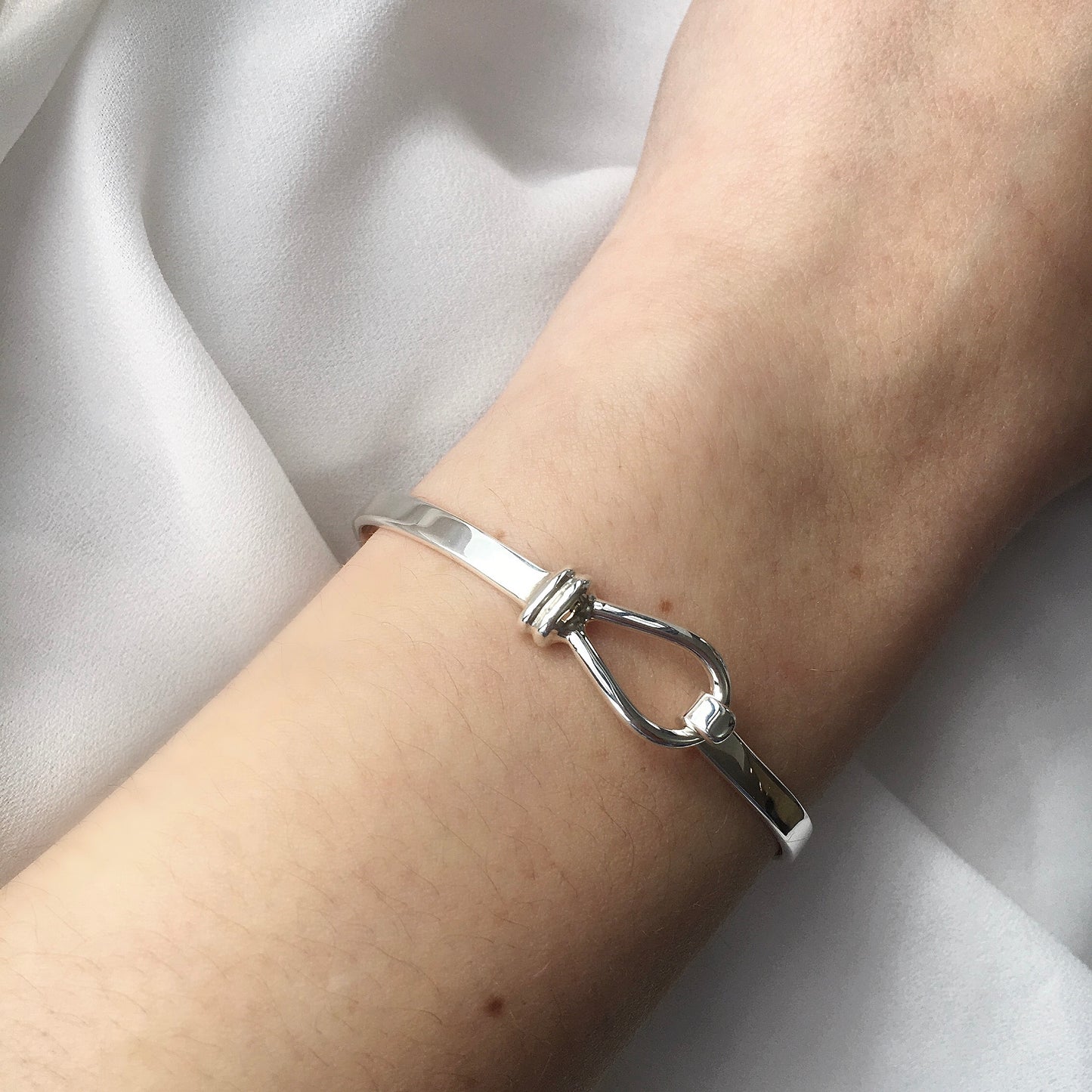 Rope Hook Sterling Silver Mini Bangle