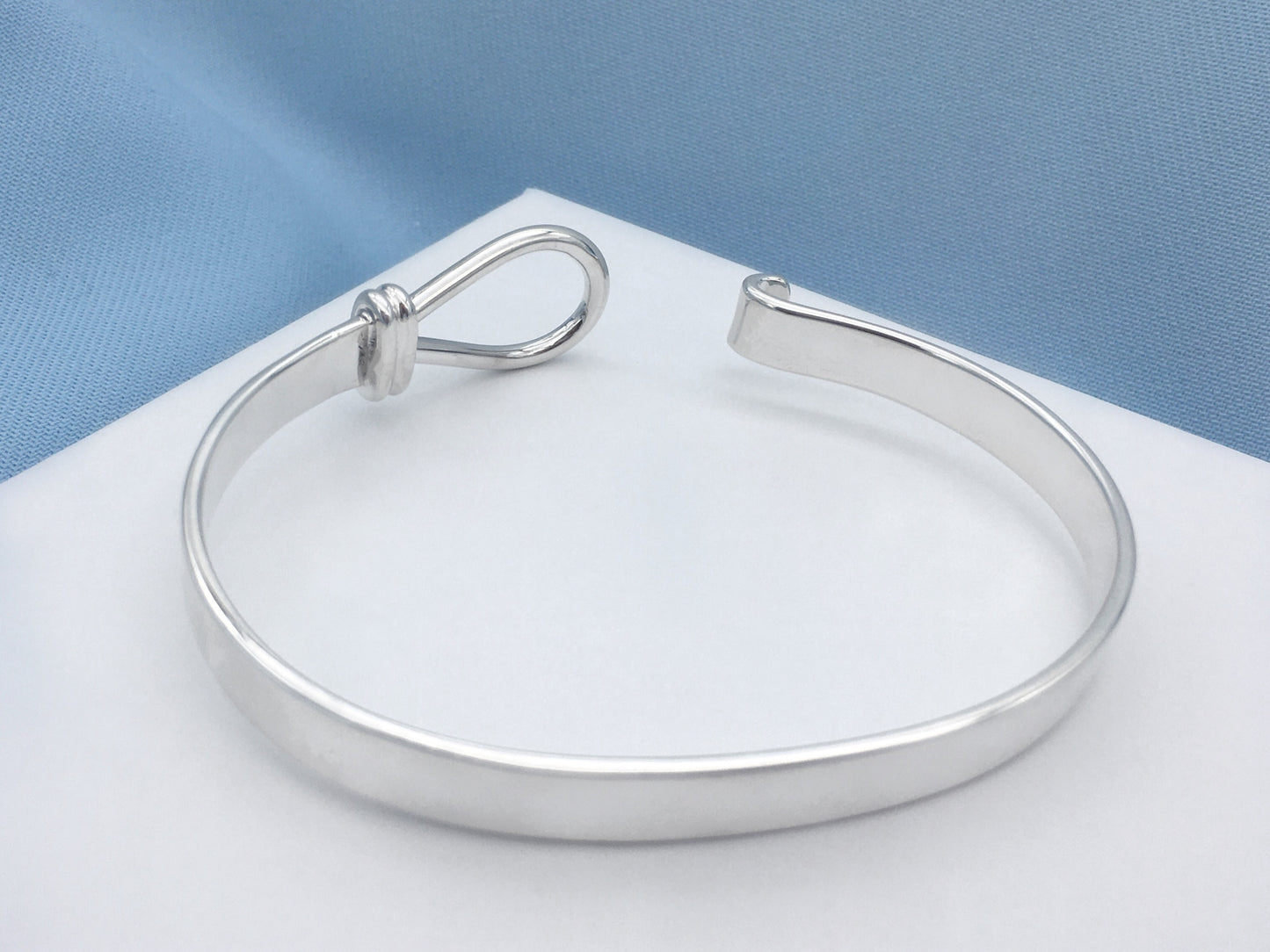 Rope Hook Sterling Silver Mini Bangle